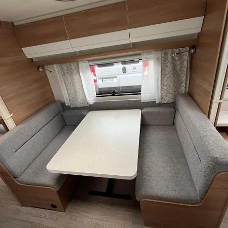 营地 Tahko Caravanmajoitus 库奥皮奥