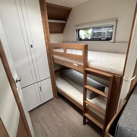 营地 Tahko Caravanmajoitus 库奥皮奥